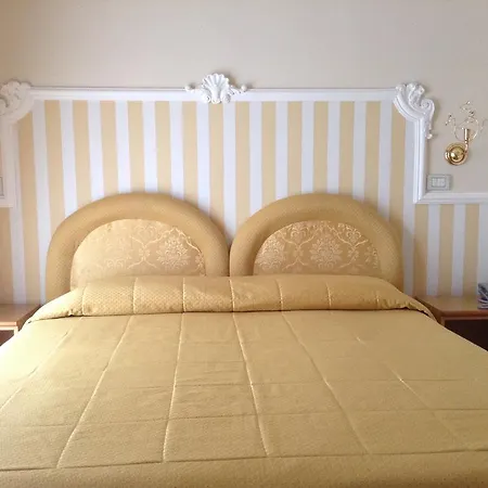 Sant'agata 圣安格塔苏德格尔夫