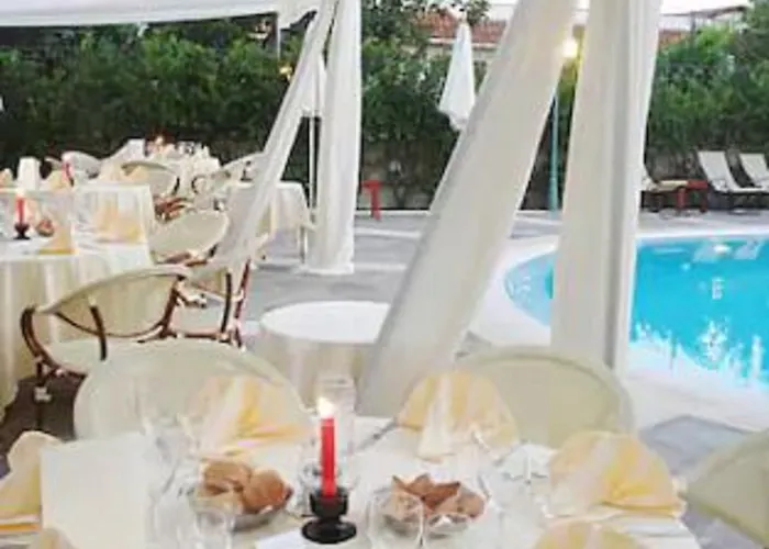 Sant'agata Hotel SantʼAgata sui Due Golfi