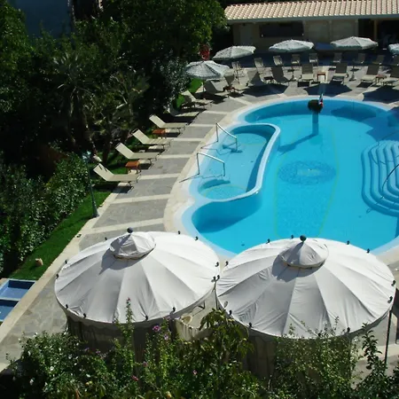 Sant'agata 4* סנט אגאתה סוי דואה גולפי